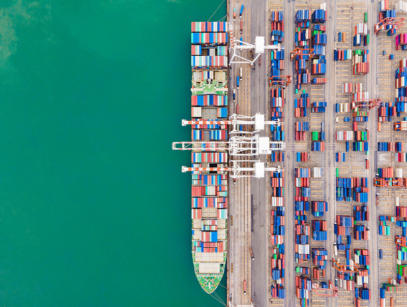 物品3.5mm音频线从中国大连选择轮船送货到达美国里士满