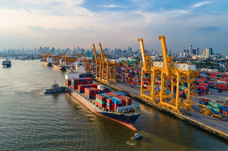 经由广州将狗邮寄到美国亚特兰大