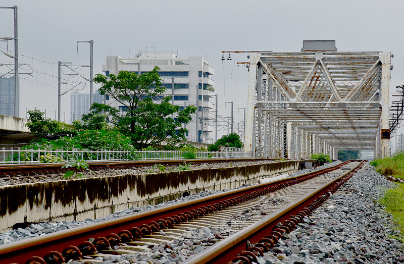 亚马逊海外仓海运费用要多少？哪些美国海外仓自带头程运输