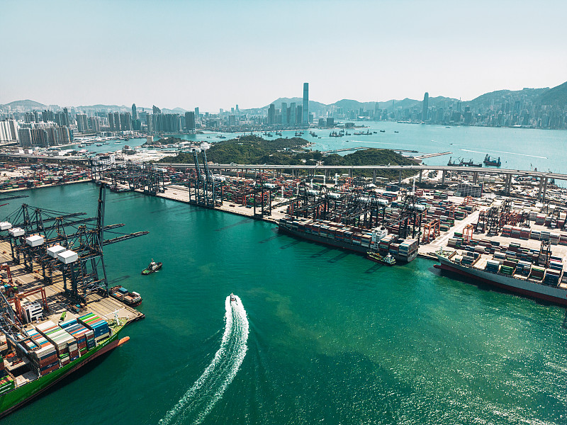 2022美国海运一个柜多少钱,到美国一个柜海运费多少钱