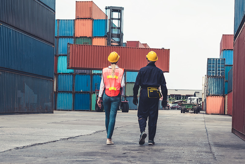 货品防腐阻燃木从南京采取空运货代到美国