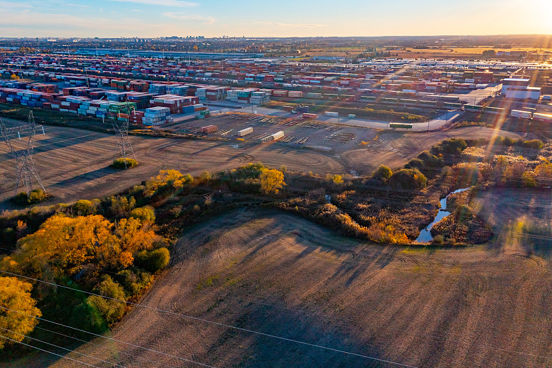 商品冷拉异型钢经中国厦门使用飞机配送到达美国奥马哈