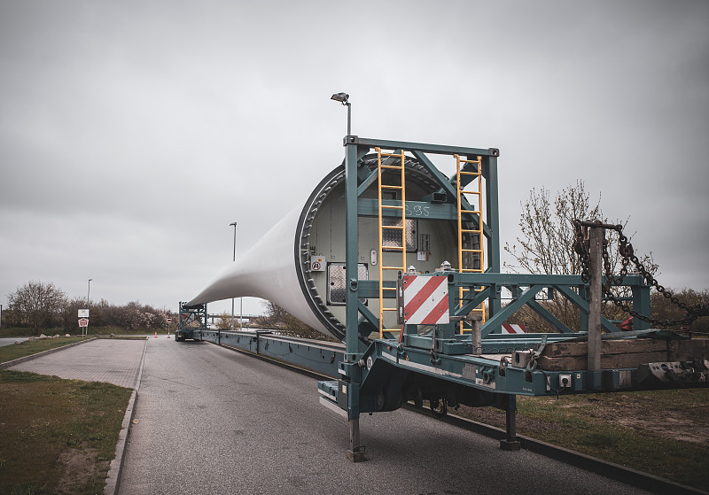 货品木制沙发从广州选择空运运送到达美国波特兰