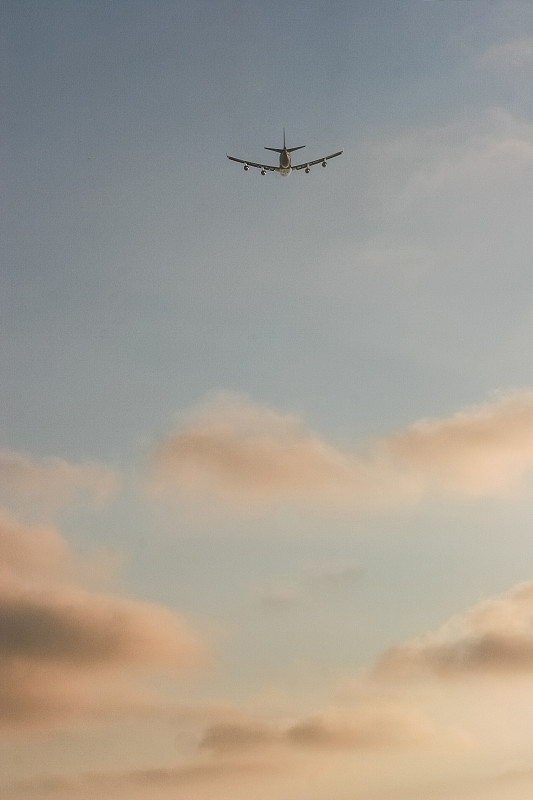 物品镀铜板从广州采纳空运货代抵到美国埃尔帕索