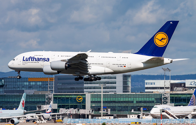 商品电子白板从厦门使用空运速递到达美国波士顿