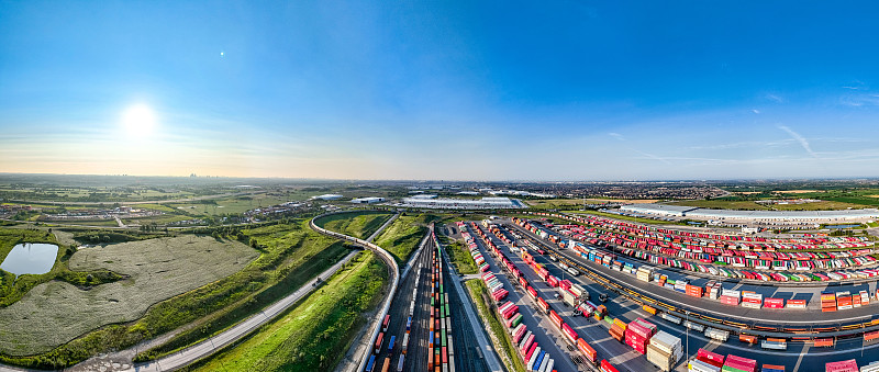 商品散热器从中国昆明使用空运配送抵到美国匹兹堡