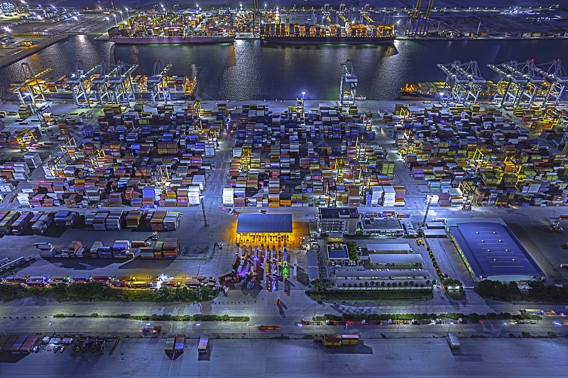 商品调料架经中国深圳采纳飞机运输抵到美国费城 商品调料架经中国深圳采纳飞机运输抵到美国费城