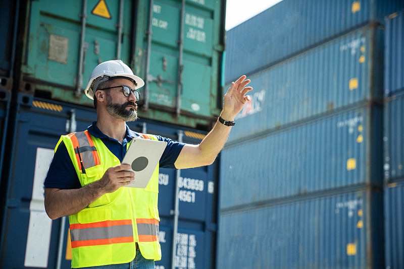 货品电力电容器组经中国上海采用空运快递到美国长滩