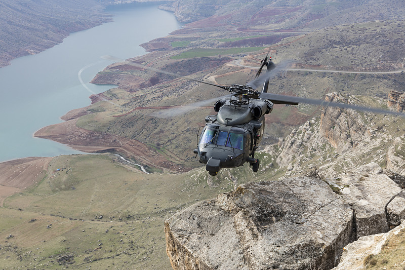 商品锅勺经哈尔滨选取空运货运至美国夏洛特