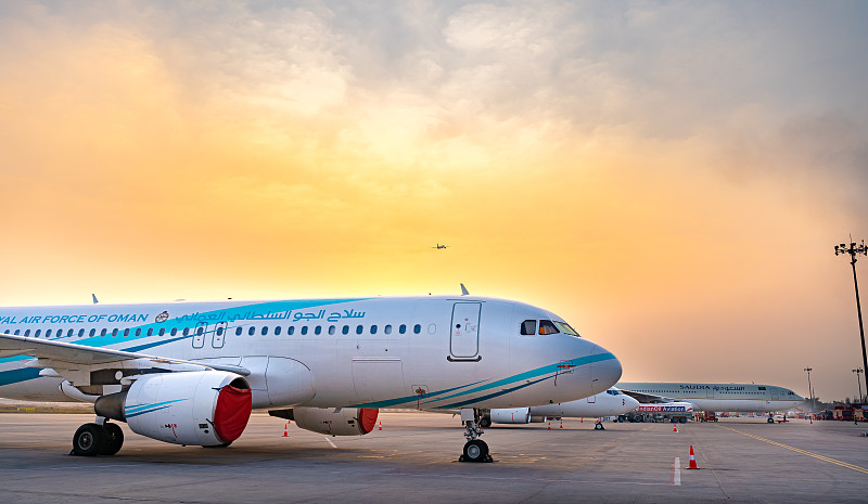 商品书柜从杭州使用空运配送到达美国费城