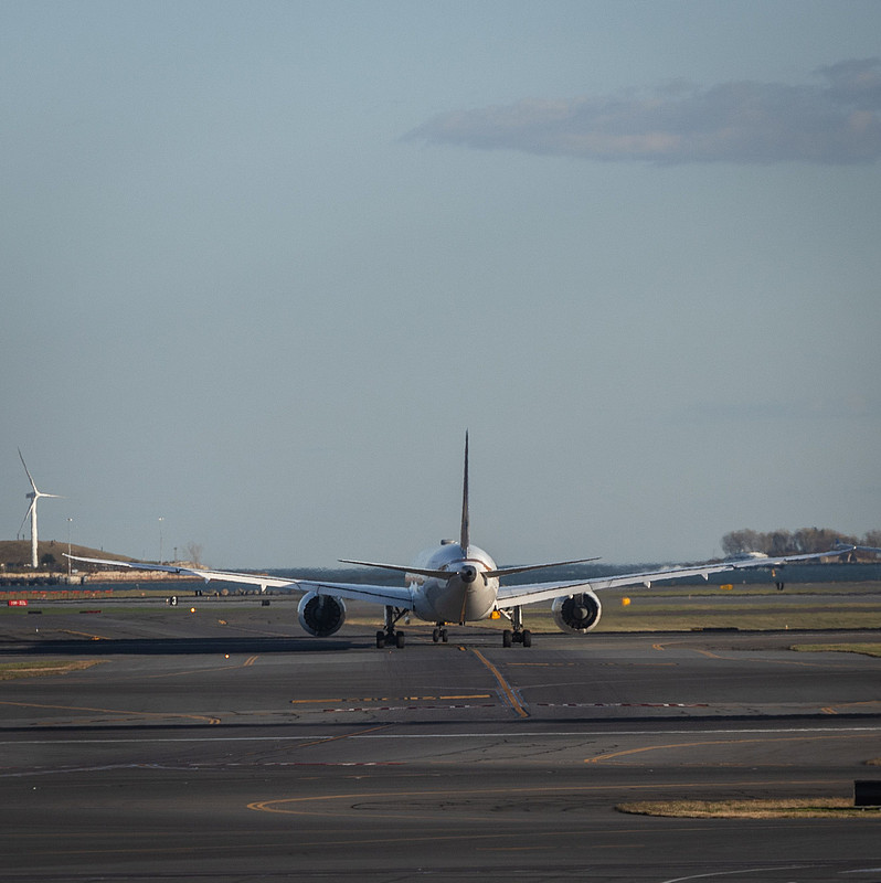 物品网线经中国福州采纳飞机送货至美国洛杉矶