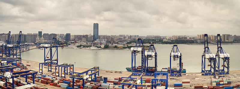 商品工业储气罐经厦门采取空运速递抵到瑞士 商品工业储气罐经厦门采取空运速递抵到瑞士