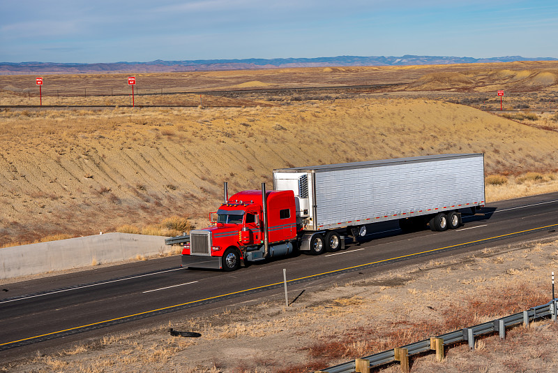 货品微波炉专用餐具经上海使用飞机配送抵达美国华盛顿