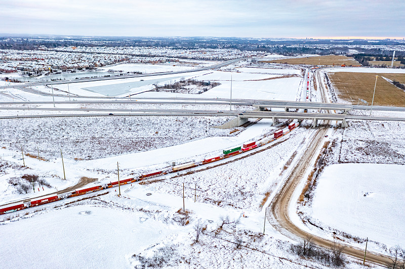 货品墨盒经香港选用空运配送抵到美国印第安纳波利斯