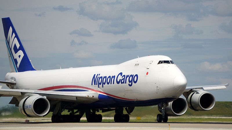 商品绝缘子经东莞采用空运货代至美国罗利