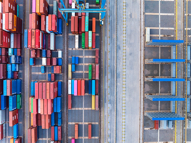 商品身体乳经中国青岛选用空运货运抵达美国明尼阿波利斯