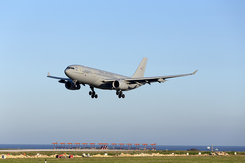 商品化妆棉从中国西安使用飞机快递到达美国新罕布什尔州