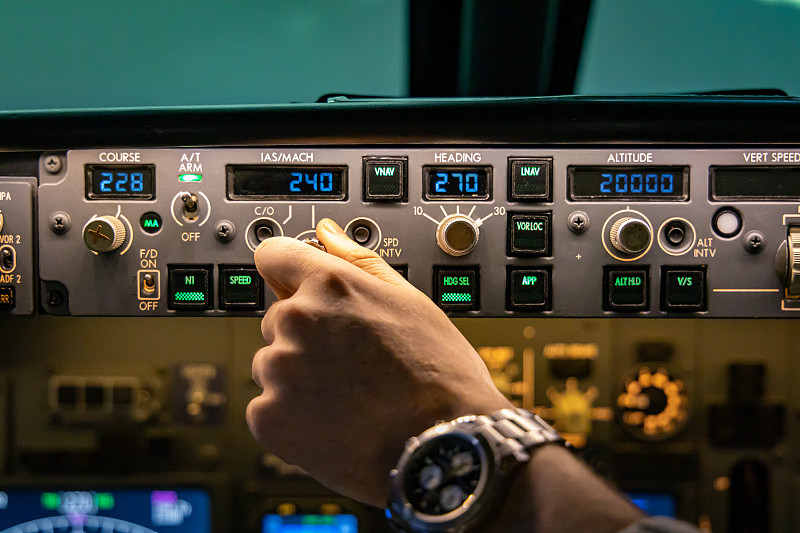 货品挤压棒经中国上海采纳飞机物流配送抵到美国奥克兰