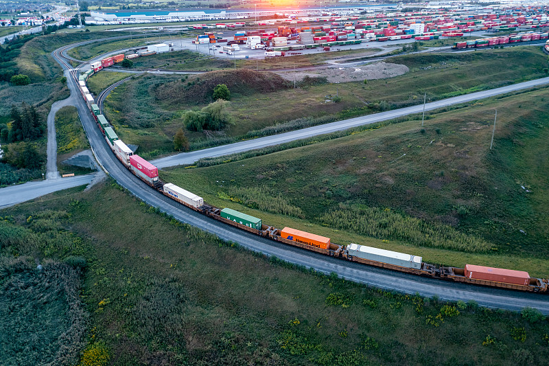 物品垃圾桶经中国重庆采取飞机货代至美国纽约