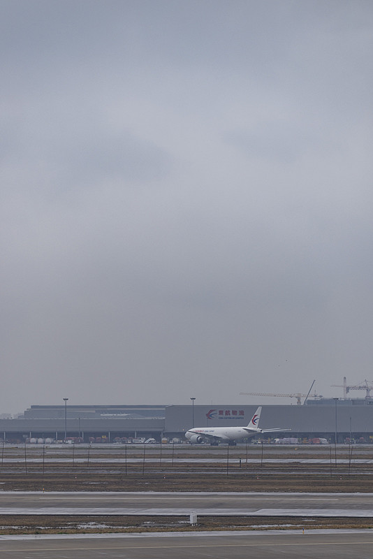 货品藤椅经深圳采取空运物流配送抵到美国杰克逊维尔