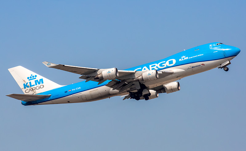 物品不锈钢装饰管经中国广州采用空运运送到美国新罕布什尔州