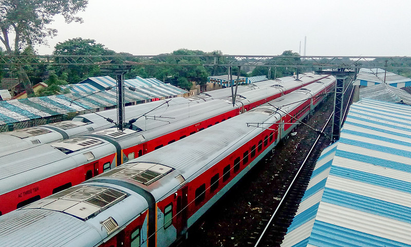 经过中国广州把护照邮寄到加拿大红鹿市 经过中国广州把护照邮寄到加拿大红鹿市