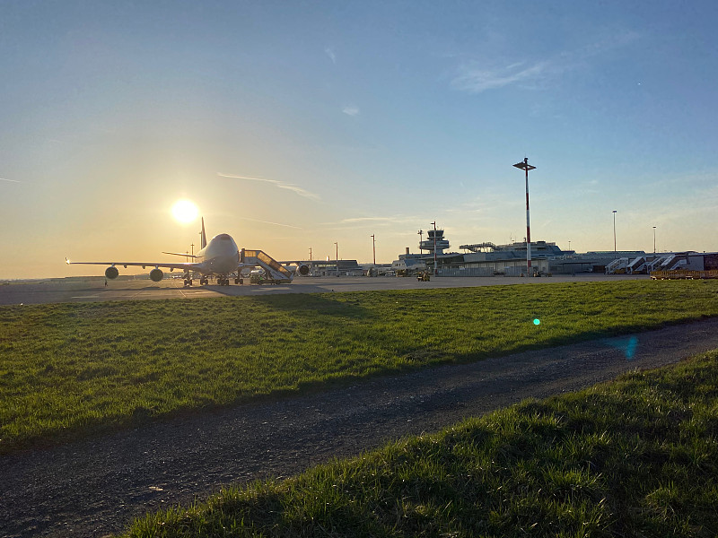 中国上海加拿大维多利亚整柜空运专线