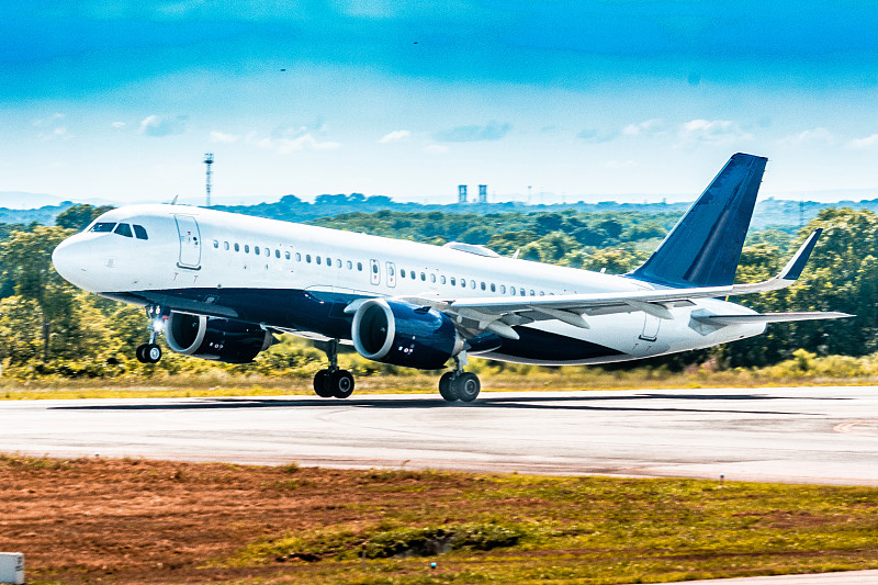 中国佛山加拿大尼亚加拉瀑布城空海联运城市专线