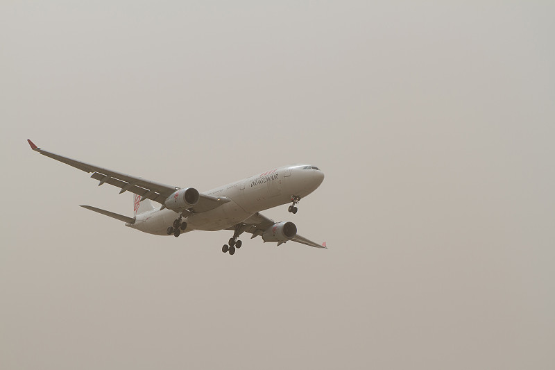 通过上海将华为手机邮寄到加拿大伦敦