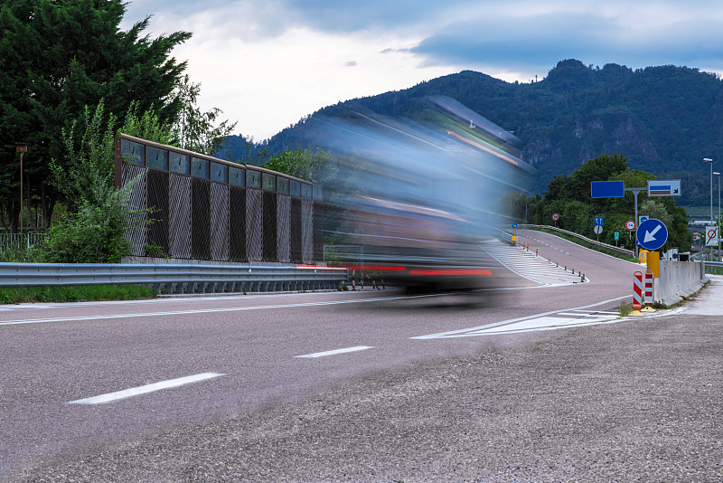 中国上海加拿大魁北克城海运卡派城市专线