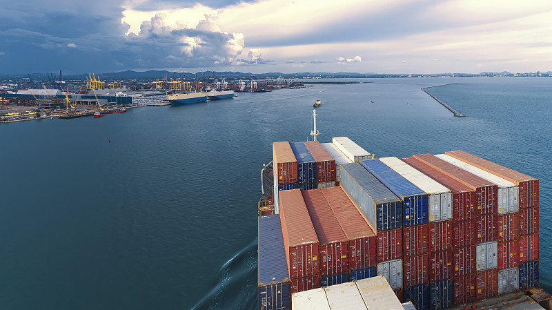 经过中国广州把火锅底料寄到加拿大奥沙瓦