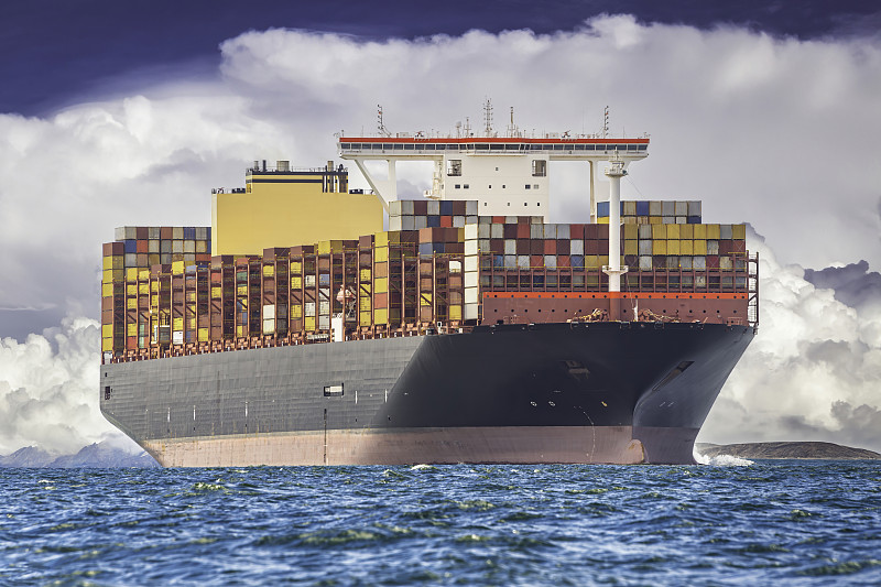 从广州把衣服邮寄到加拿大坎卢普斯