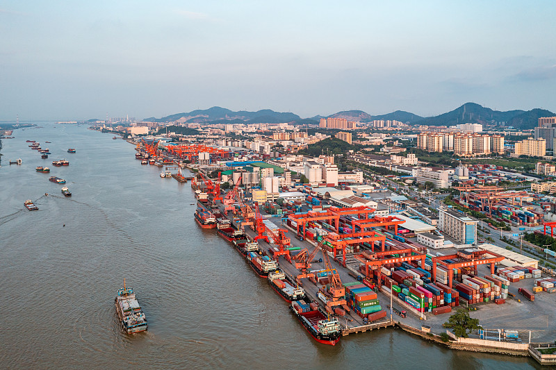 经过中国广州把黄金寄到加拿大泰瑞斯