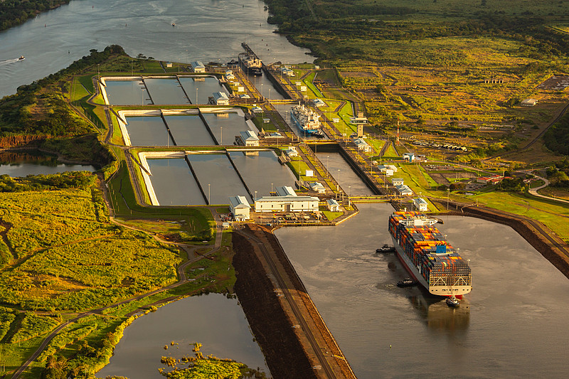 经过武汉把茅台寄到加拿大坎卢普斯