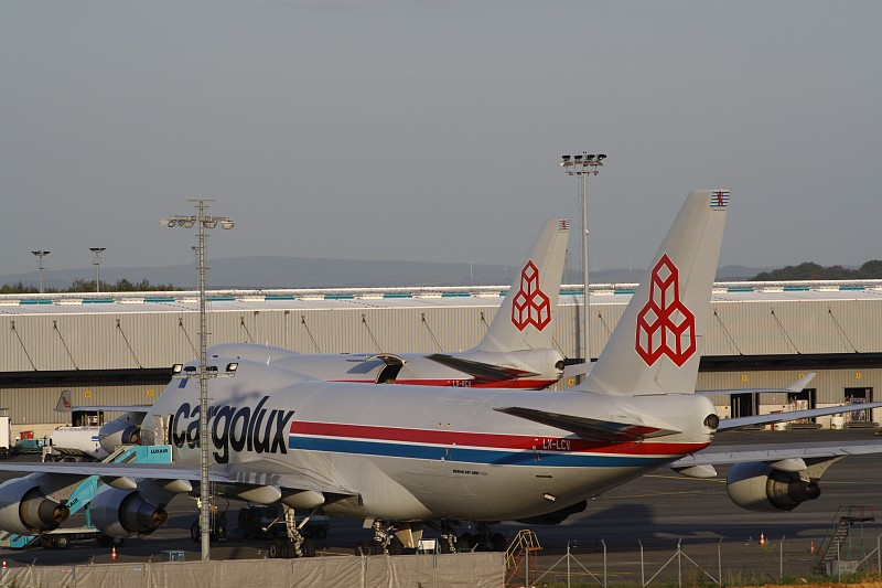 从深圳长笛邮寄到加拿大本拿比