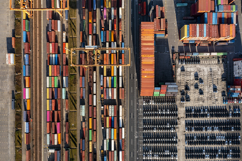 经过中国武汉把尖锐物品邮寄到加拿大密西沙加