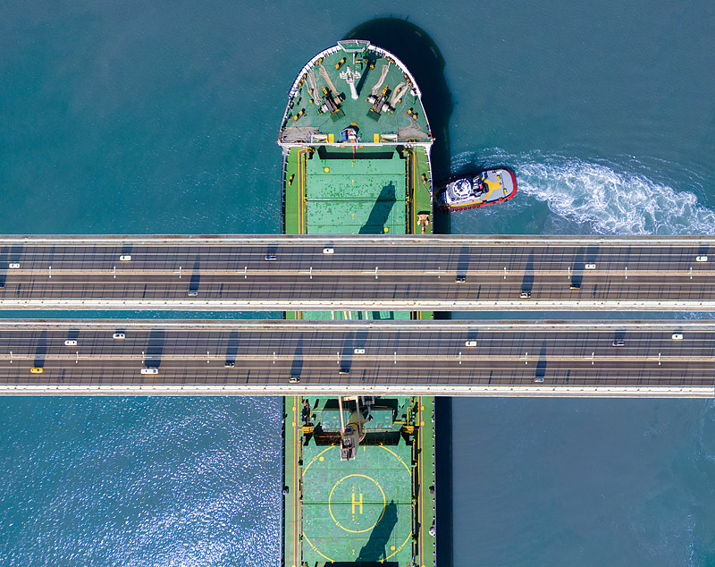 经由深圳把体育用品邮寄到加拿大素里