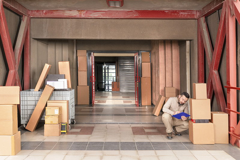 基于中国郑州把眼药水寄到加拿大汉密尔顿