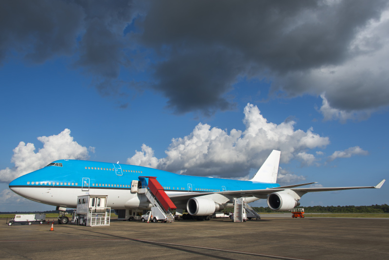 经由中国西安油漆寄到加拿大尼亚加拉瀑布城