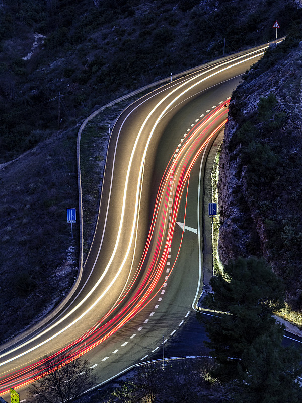 经过中国福州将防盗纱窗寄到加拿大维多利亚