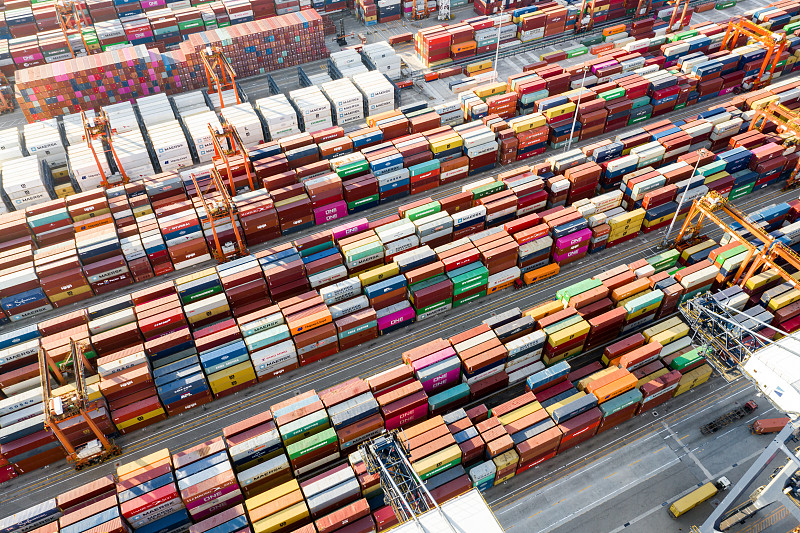 通过乌鲁木齐把专辑寄到加拿大埃德蒙顿