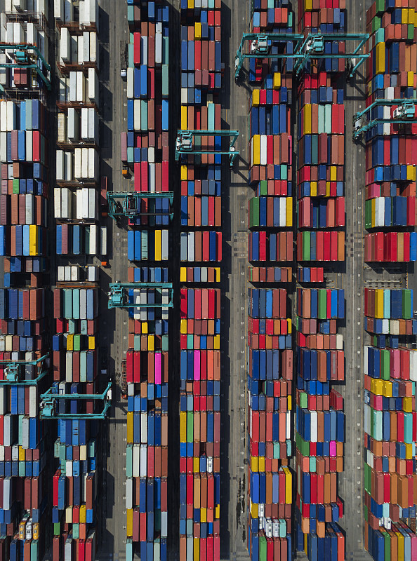 经由中国昆明将笔记本电脑邮寄到加拿大圣约翰