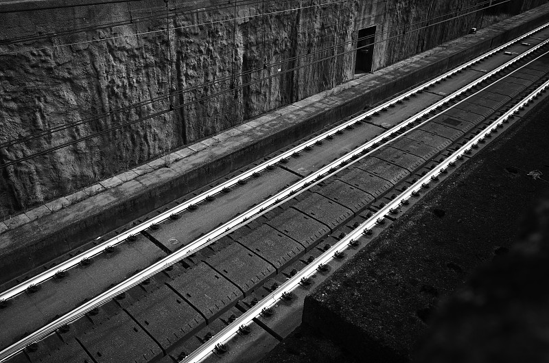 经由中国长沙把红酒邮寄到加拿大新威斯敏斯特