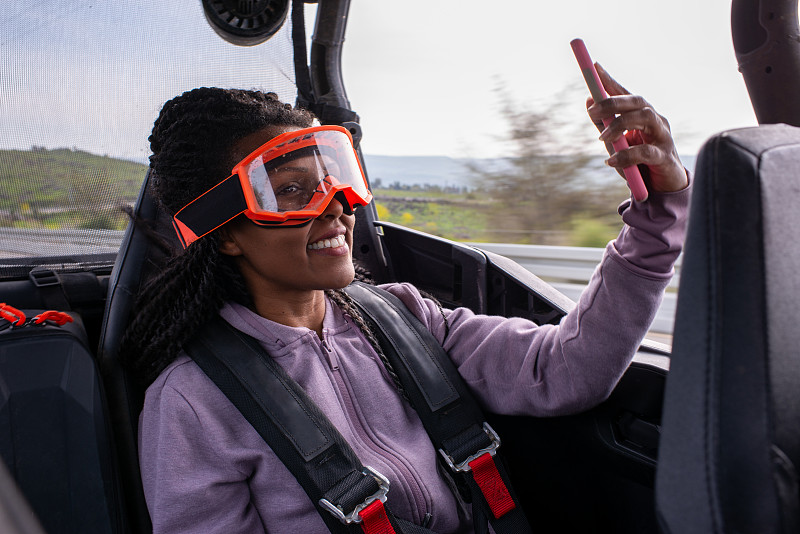 经过中国西安将鱼寄到加拿大坎卢普斯