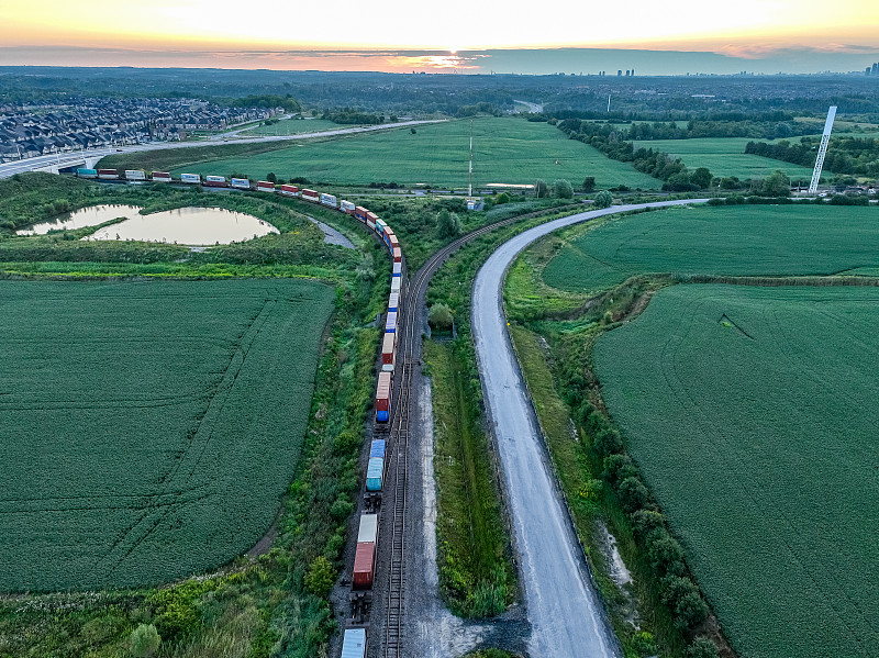 中国北京加拿大三角洲整柜空运城市专线