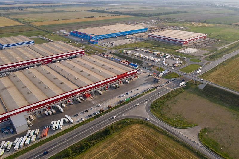 深圳到加拿大海运多少钱一公斤? 深圳到加拿大海运多少钱一公斤?