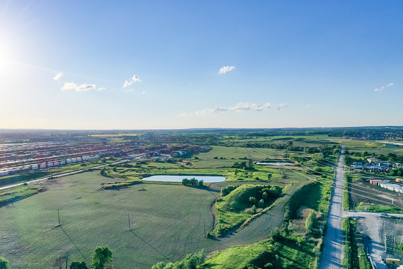 2023年加拿大航空货运收入是多少（加拿大国际空运货运收入下降27%）