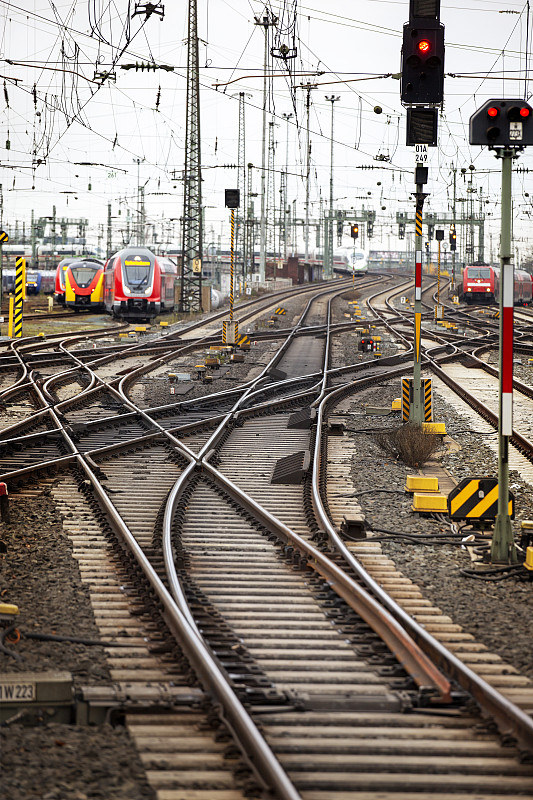 中国到加拿大空运一公斤货物费用是多少,需要多久