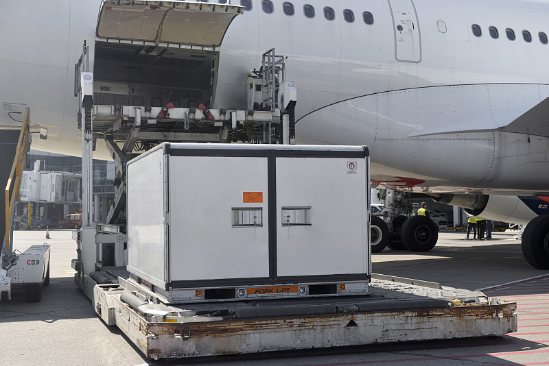 邮寄包裹PMK BMK 到加拿大 国际快递空运海运服务 派送到家