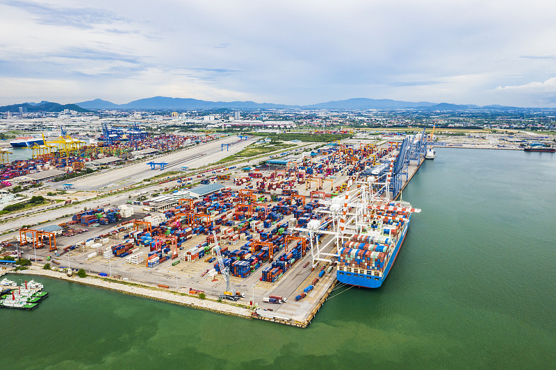 华人狂欢!淘宝首度推出“299包邮加拿大”,空运服务引热议!